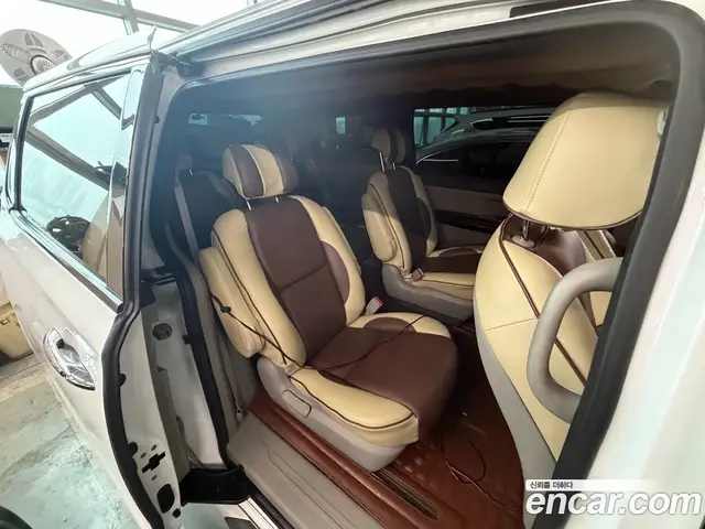 Kia Carnival 2015 3.3 автомат (гидро), миниатюра 5