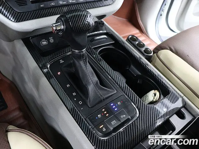 Kia Carnival 2015 3.3 автомат (гидро), миниатюра 9