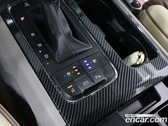Kia Carnival 2015 3.3 автомат (гидро), миниатюра 10