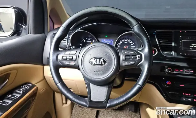 Kia Carnival 2015 2.2 автомат (гидро), миниатюра 11 Kia Carnival 2015 2.2 автомат (гидро), миниатюра 11