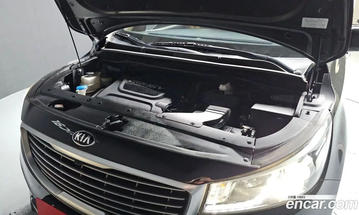 Kia Carnival 2015 2.2 автомат (гидро), фото 6 Kia Carnival 2015 2.2 автомат (гидро), фото 6