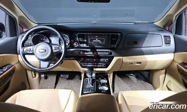 Kia Carnival 2015 2.2 автомат (гидро), миниатюра 7 Kia Carnival 2015 2.2 автомат (гидро), миниатюра 7