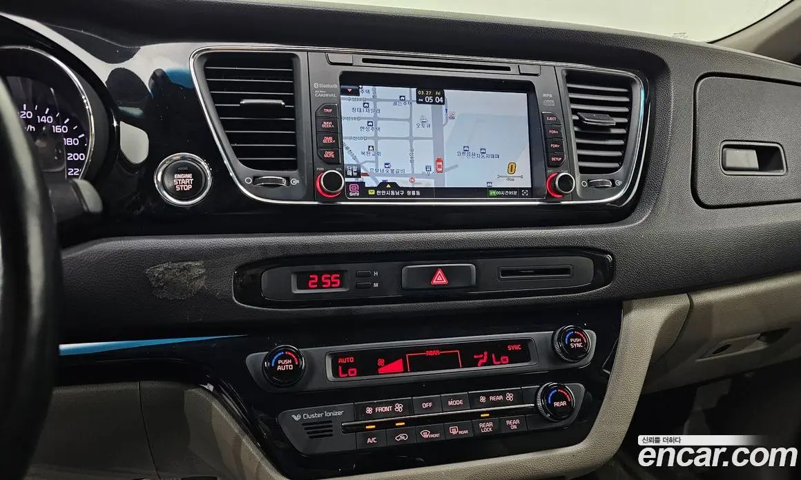 Kia Carnival 2015 2.2 автомат (гидро), фото 15