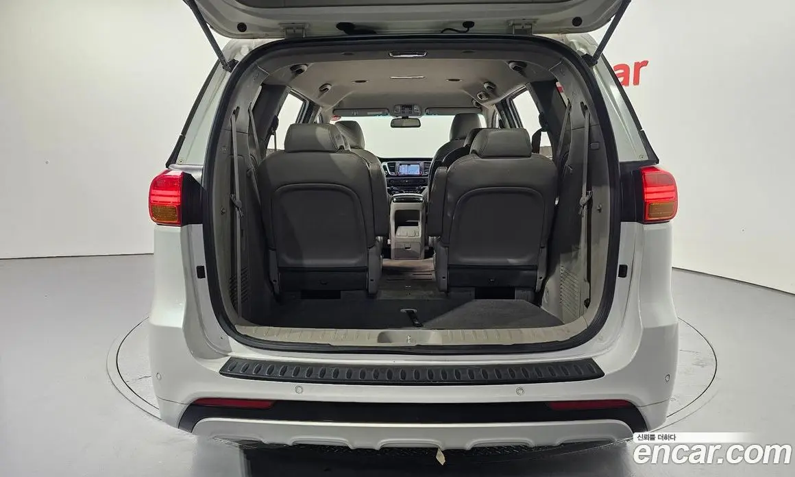 Kia Carnival 2015 2.2 автомат (гидро), фото 20