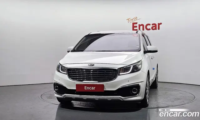 Kia Carnival 2015 2.2 автомат (гидро), миниатюра 3