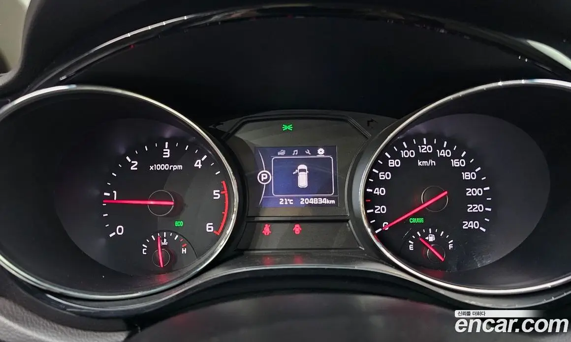 Kia Carnival 2015 2.2 автомат (гидро), фото 8