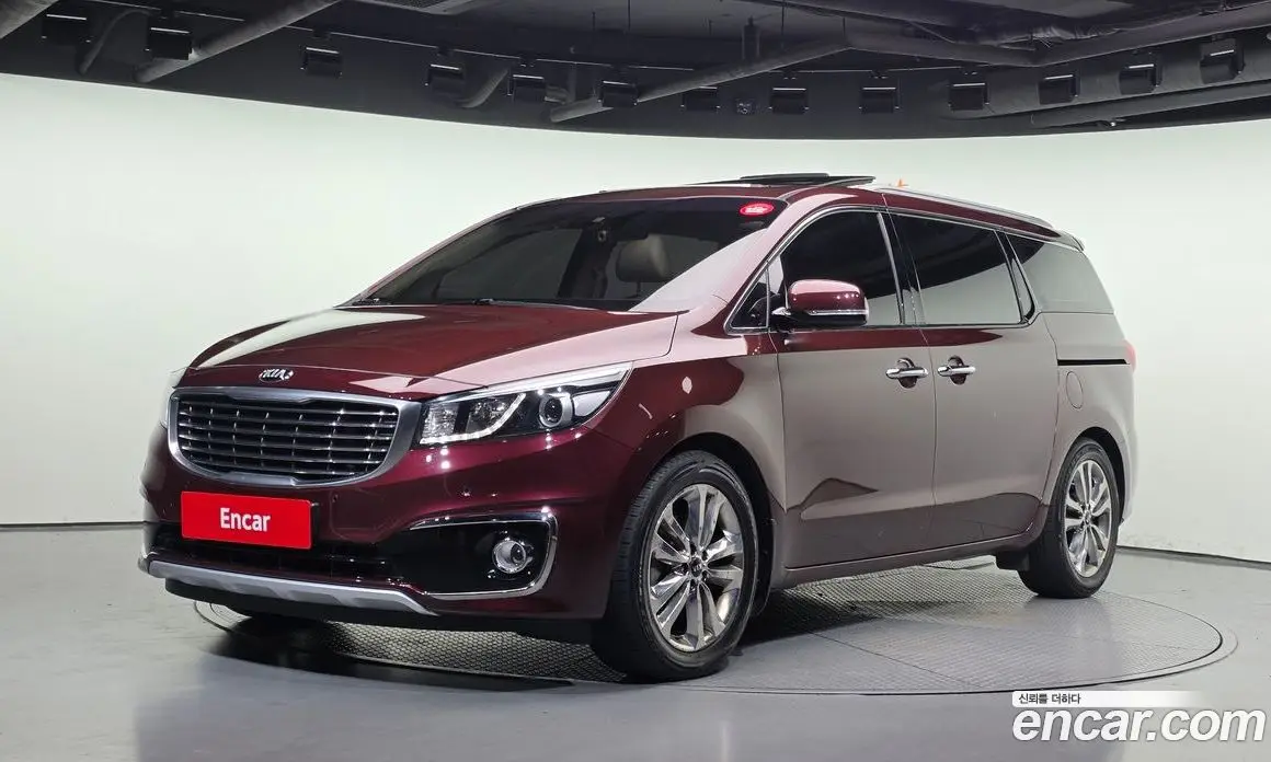 Kia Carnival 2015 2.2 автомат (гидро), фото 1 Kia Carnival 2015 2.2 автомат (гидро), фото 1
