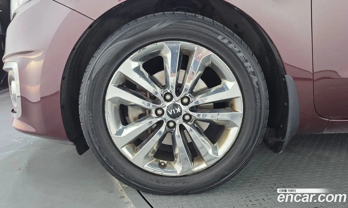 Kia Carnival 2015 2.2 автомат (гидро), фото 5 Kia Carnival 2015 2.2 автомат (гидро), фото 5