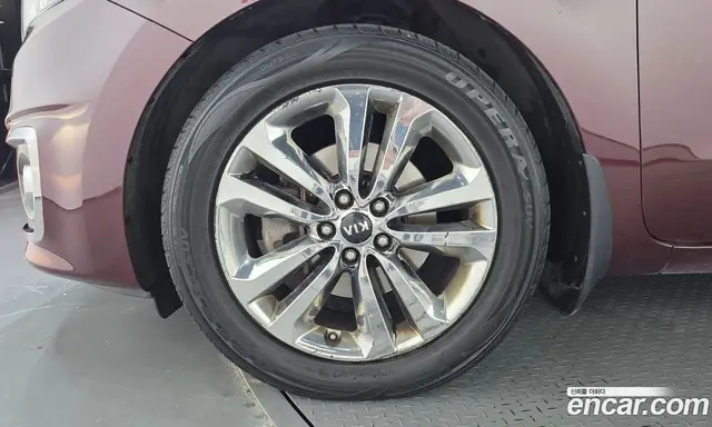 Kia Carnival 2015 2.2 автомат (гидро), миниатюра 5 Kia Carnival 2015 2.2 автомат (гидро), миниатюра 5
