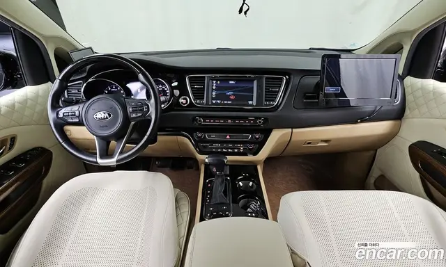 Kia Carnival 2016 3.3 автомат (гидро), миниатюра 7 Kia Carnival 2016 3.3 автомат (гидро), миниатюра 7