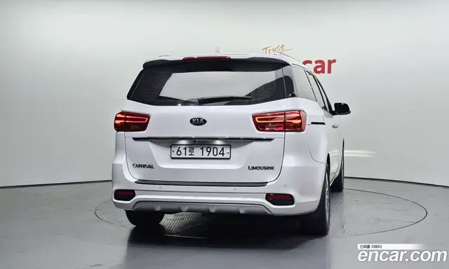 Kia Carnival 2018 2.2 автомат (гидро), миниатюра 4