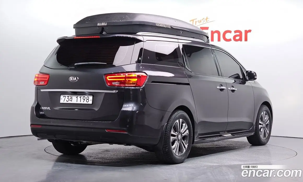 Kia Carnival 2018 2.2 автомат (гидро), фото 2 Kia Carnival 2018 2.2 автомат (гидро), фото 2