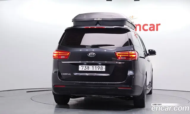 Kia Carnival 2018 2.2 автомат (гидро), миниатюра 4 Kia Carnival 2018 2.2 автомат (гидро), миниатюра 4