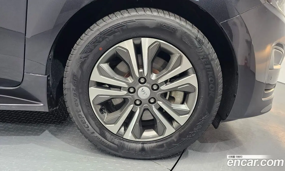 Kia Carnival 2018 2.2 автомат (гидро), фото 5 Kia Carnival 2018 2.2 автомат (гидро), фото 5