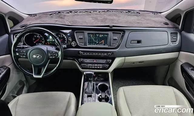 Kia Carnival 2018 2.2 автомат (гидро), миниатюра 7 Kia Carnival 2018 2.2 автомат (гидро), миниатюра 7