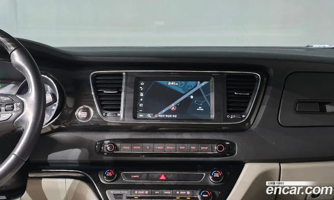 Kia Carnival 2018 2.2 автомат (гидро), фото 16 Kia Carnival 2018 2.2 автомат (гидро), фото 16