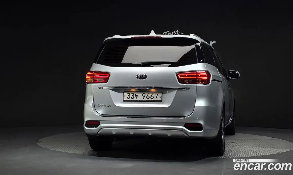 Kia Carnival 2018 2.2 автомат (гидро), фото 4 Kia Carnival 2018 2.2 автомат (гидро), фото 4