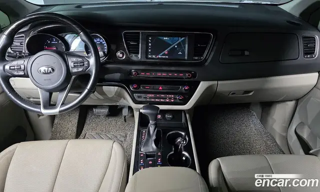 Kia Carnival 2018 2.2 автомат (гидро), миниатюра 7 Kia Carnival 2018 2.2 автомат (гидро), миниатюра 7
