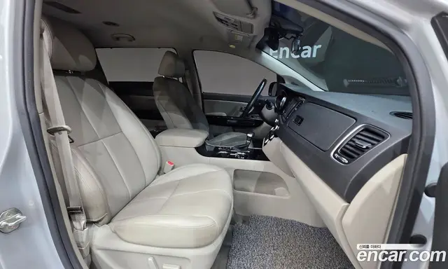 Kia Carnival 2018 2.2 автомат (гидро), миниатюра 10 Kia Carnival 2018 2.2 автомат (гидро), миниатюра 10