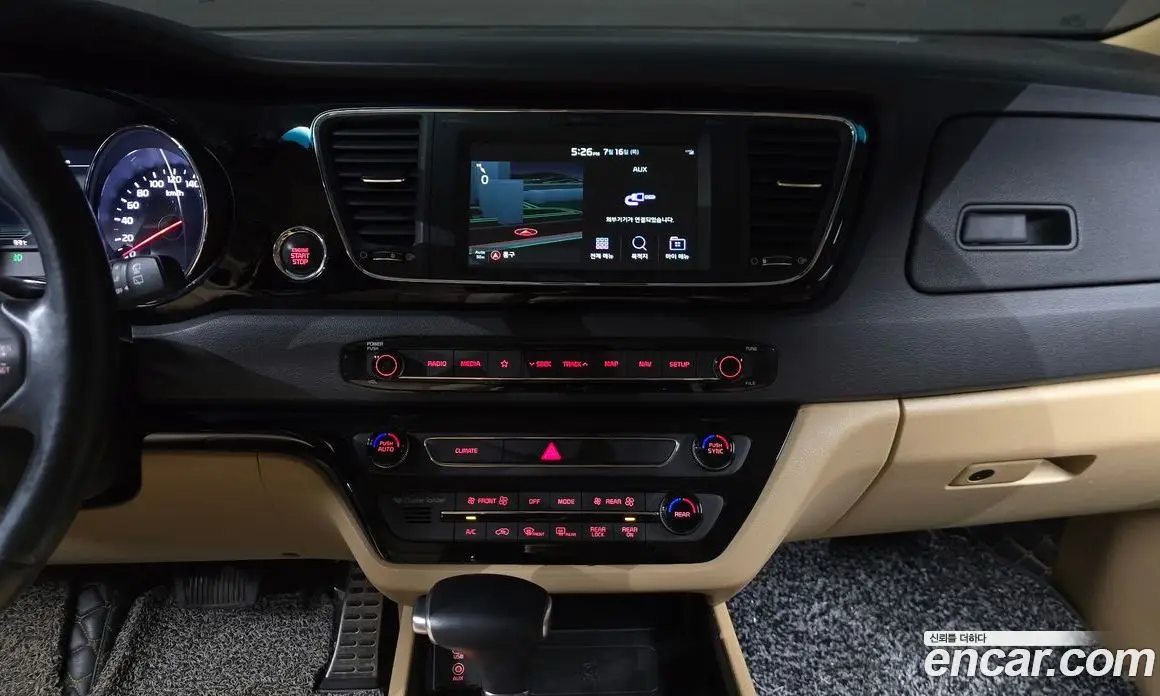 Kia Carnival 2018 2.2 автомат (гидро), фото 13