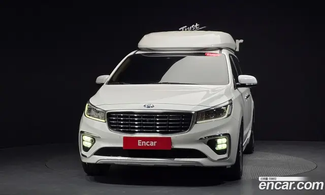 Kia Carnival 2018 2.2 автомат (гидро), миниатюра 3