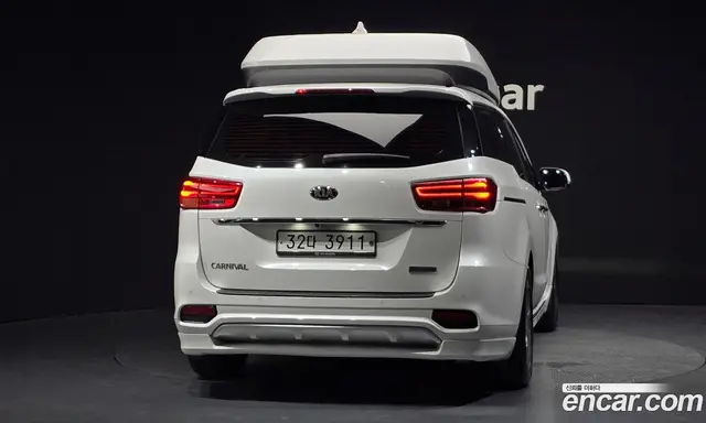 Kia Carnival 2018 2.2 автомат (гидро), миниатюра 4