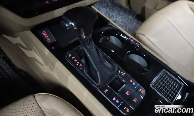 Kia Carnival 2018 2.2 автомат (гидро), миниатюра 9