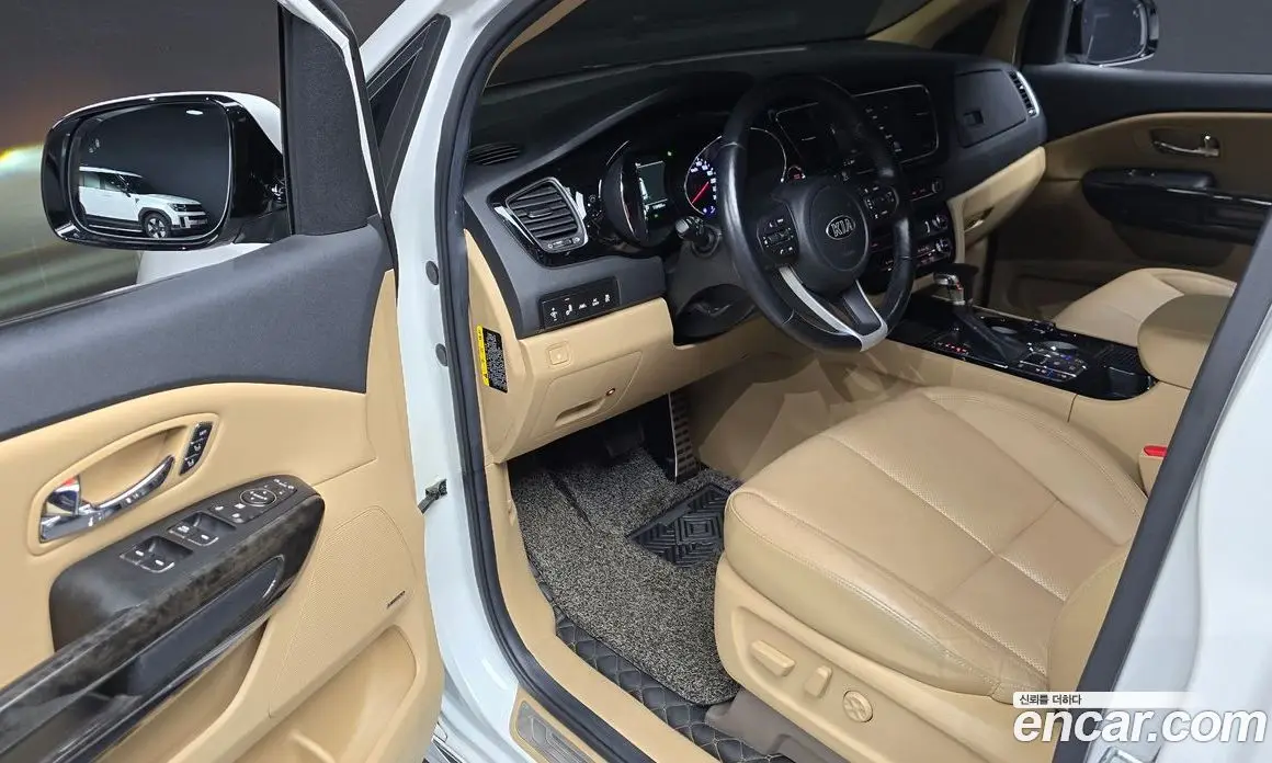 Kia Carnival 2018 2.2 автомат (гидро), фото 10