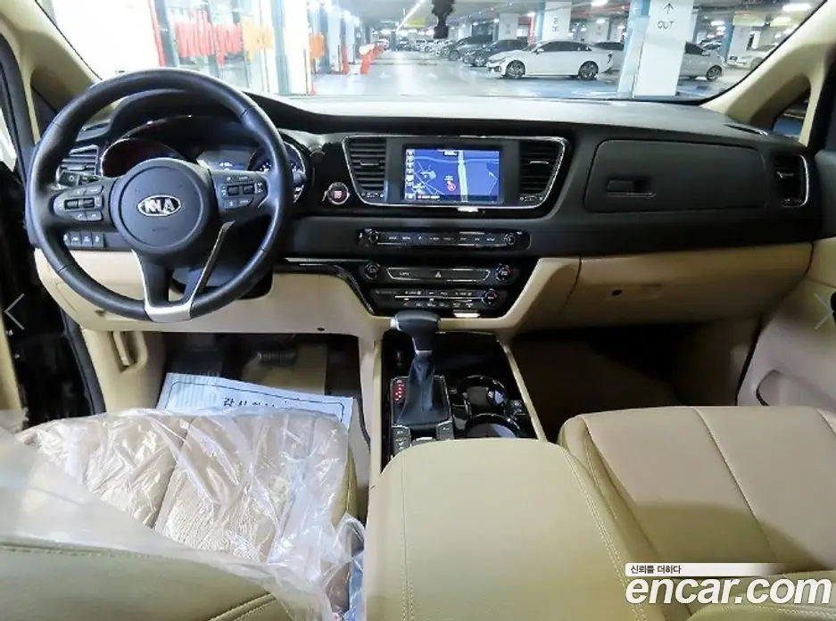 Kia Carnival 2019 2.2 автомат (гидро), фото 10 Kia Carnival 2019 2.2 автомат (гидро), фото 10