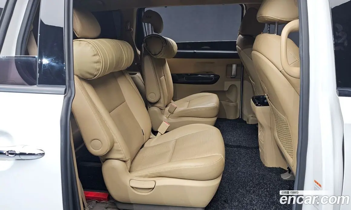 Kia Carnival 2019 2.2 автомат (гидро), фото 17 Kia Carnival 2019 2.2 автомат (гидро), фото 17