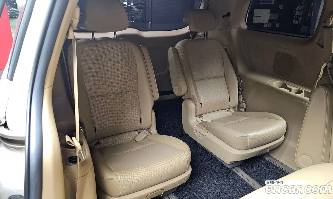 Kia Carnival 2019 2.2 автомат (гидро), фото 18 Kia Carnival 2019 2.2 автомат (гидро), фото 18