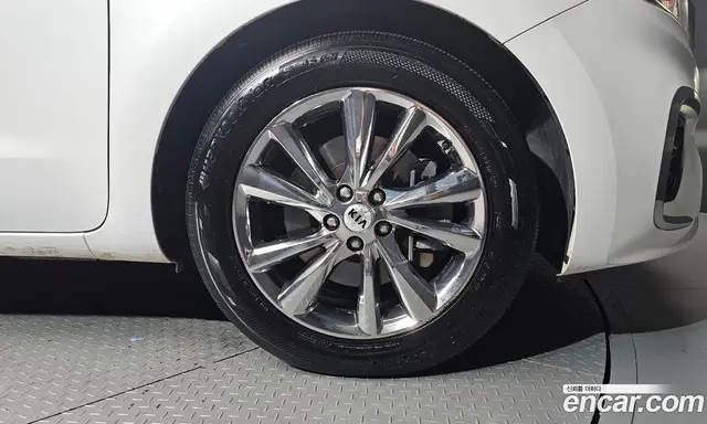 Kia Carnival 2019 2.2 автомат (гидро), миниатюра 7 Kia Carnival 2019 2.2 автомат (гидро), миниатюра 7