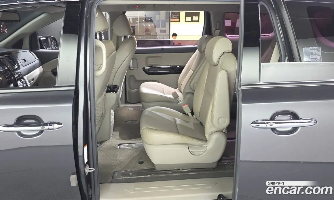 Kia Carnival 2020 2.2 автомат (гидро), фото 16