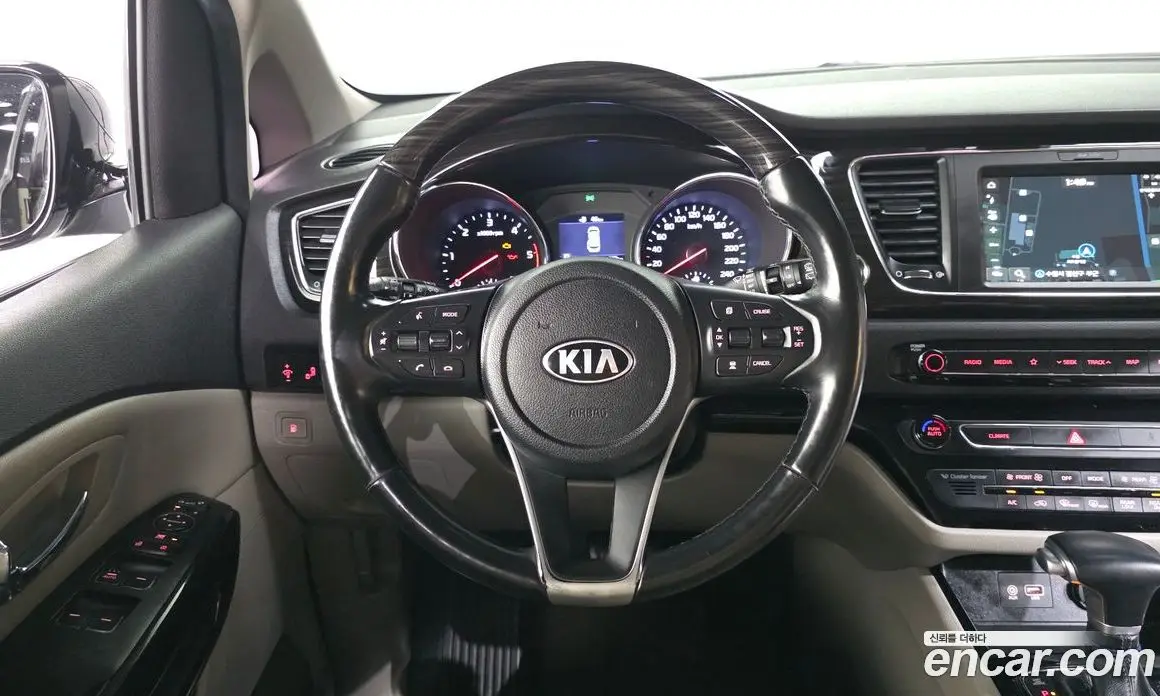 Kia Carnival 2020 2.2 автомат (гидро), фото 19