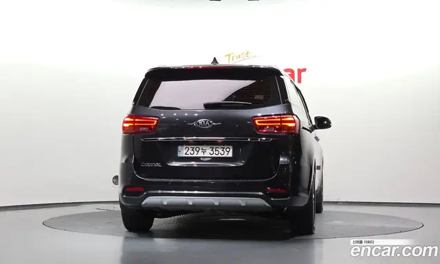 Kia Carnival 2020 2.2 автомат (гидро), миниатюра 4