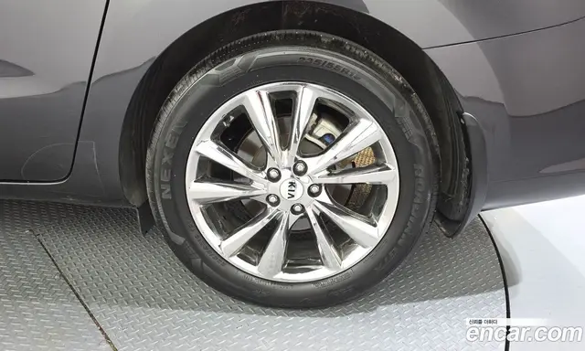 Kia Carnival 2020 2.2 автомат (гидро), миниатюра 7
