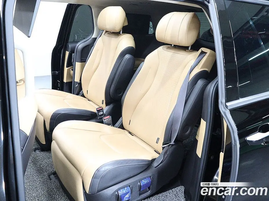 Kia Carnival 2021 2.2 автомат (гидро), фото 11