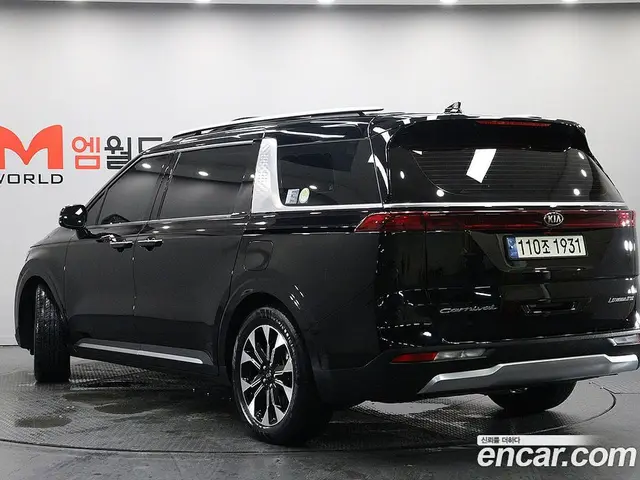 Kia Carnival 2021 2.2 автомат (гидро), миниатюра 5