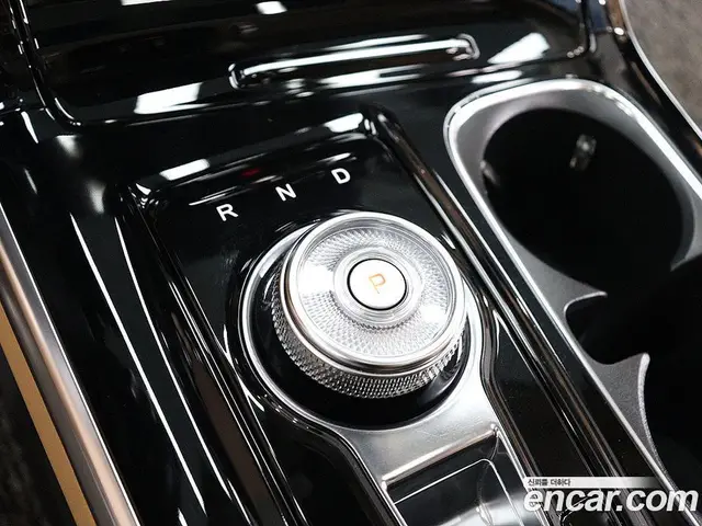 Kia Carnival 2021 2.2 автомат (гидро), миниатюра 9