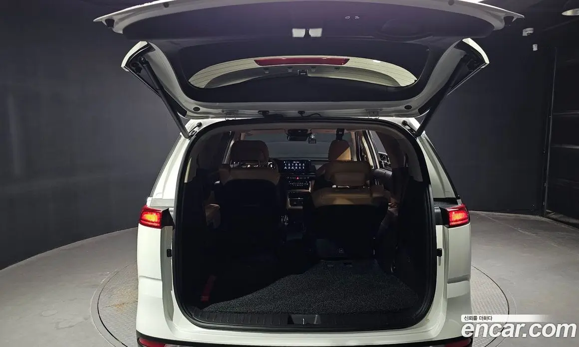 Kia Carnival 2021 2.2 автомат (гидро), фото 20