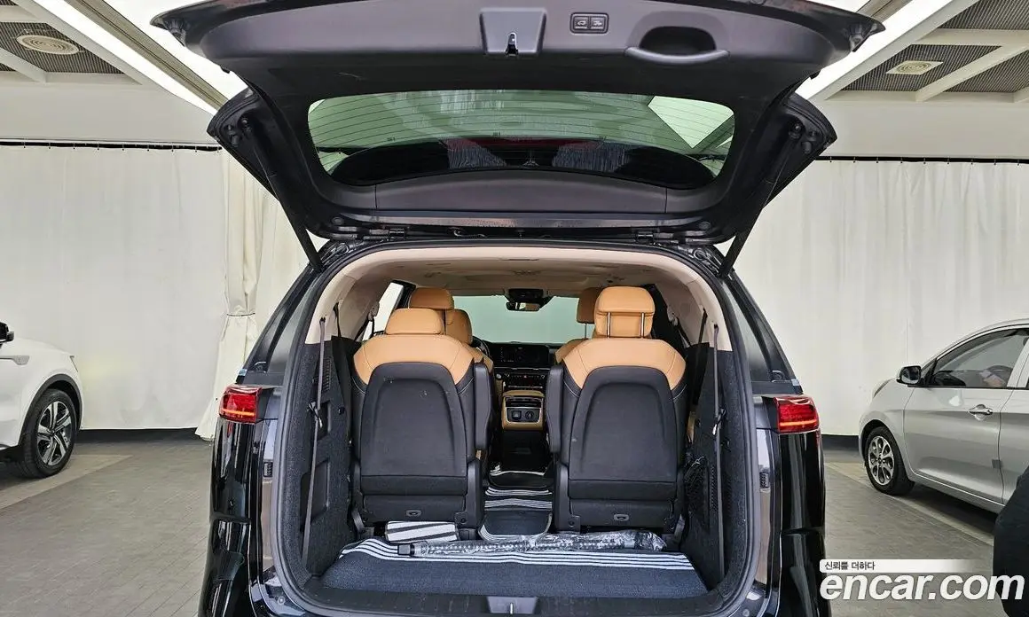 Kia Carnival 2021 3.5 автомат (гидро), фото 20 Kia Carnival 2021 3.5 автомат (гидро), фото 20
