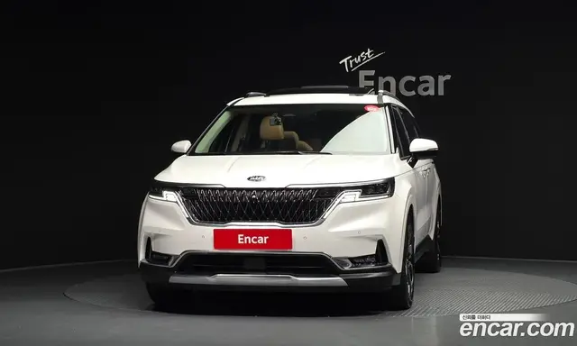 Kia Carnival 2021 2.2 автомат (гидро), миниатюра 3