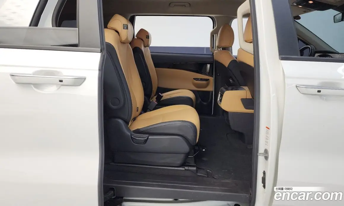 Kia Carnival 2022 2.2 автомат (гидро), фото 12