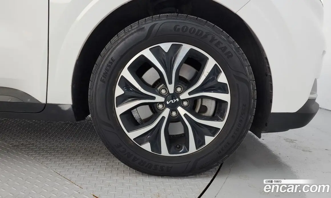 Kia Carnival 2022 2.2 автомат (гидро), фото 5