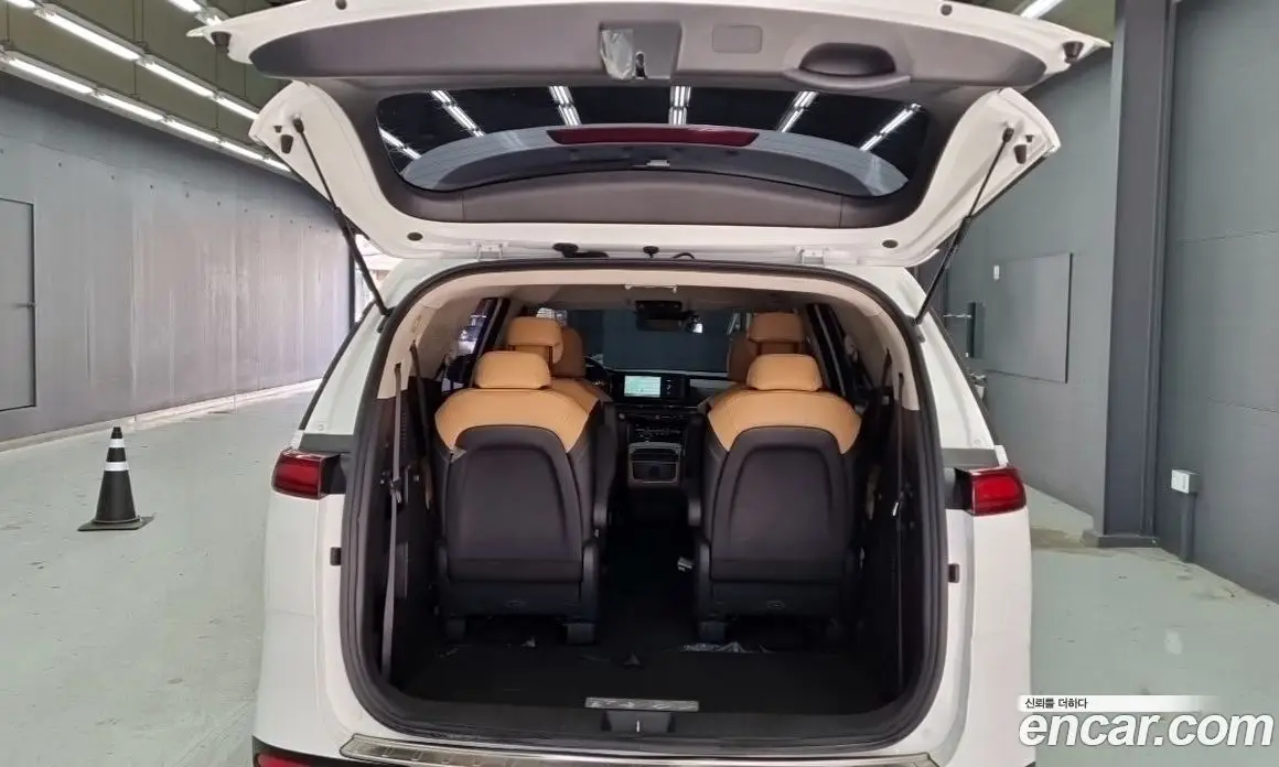 Kia Carnival 2023 2.2 автомат (гидро), фото 18