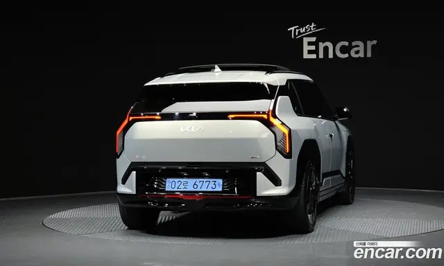 Kia EV3 2024 0.2 автомат (гидро), миниатюра 3 Kia EV3 2024 0.2 автомат (гидро), миниатюра 3
