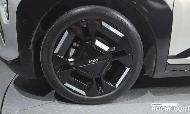 Kia EV3 2024 0.2 автомат (гидро), миниатюра 4 Kia EV3 2024 0.2 автомат (гидро), миниатюра 4
