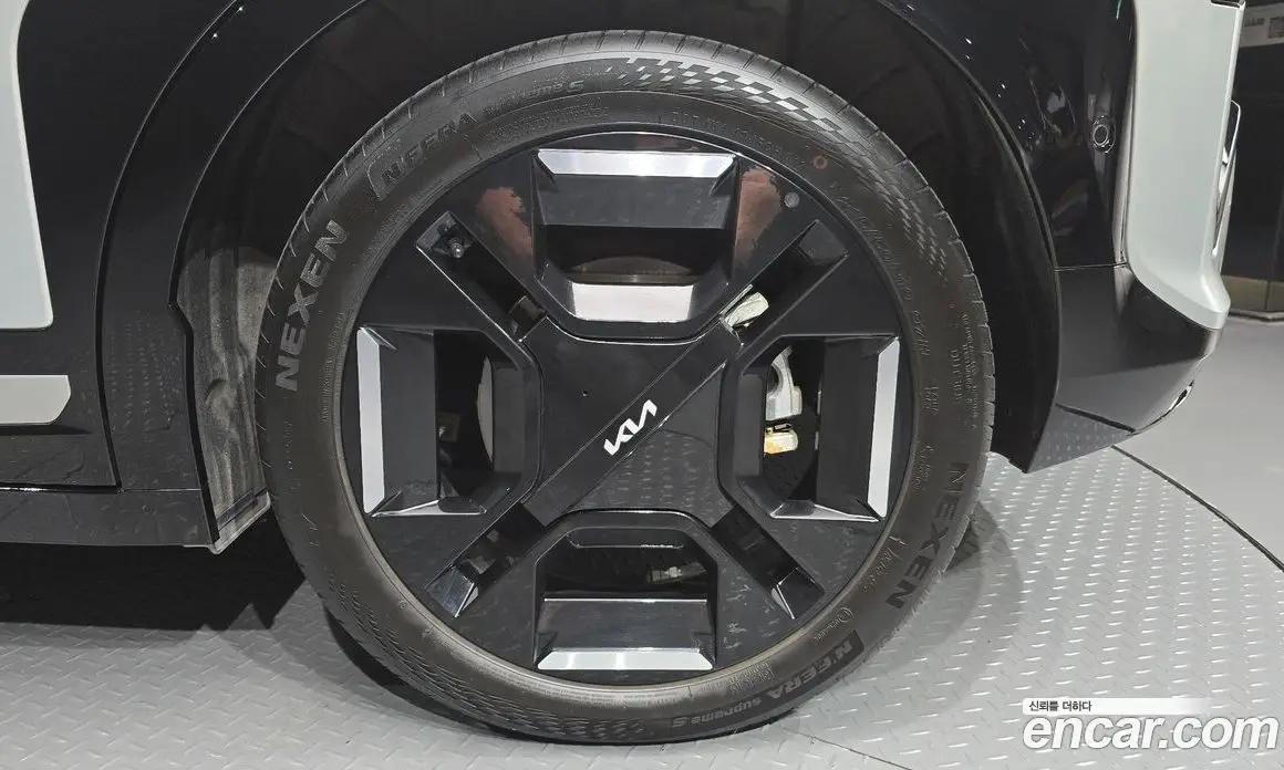 Kia EV3 2024 0.2 автомат (гидро), фото 6 Kia EV3 2024 0.2 автомат (гидро), фото 6