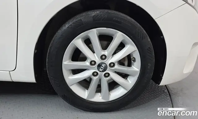Kia K3 2016 1.6 автомат (гидро), миниатюра 5 Kia K3 2016 1.6 автомат (гидро), миниатюра 5
