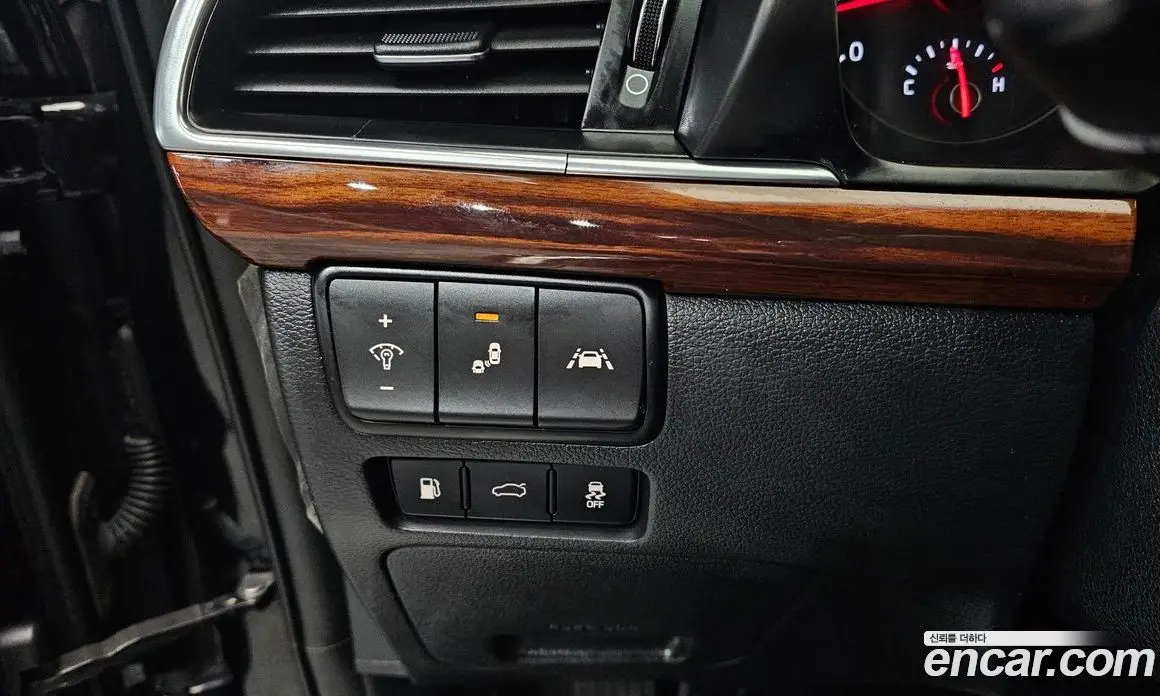 Kia K7 2016 3.3 автомат (гидро), фото 17 Kia K7 2016 3.3 автомат (гидро), фото 17